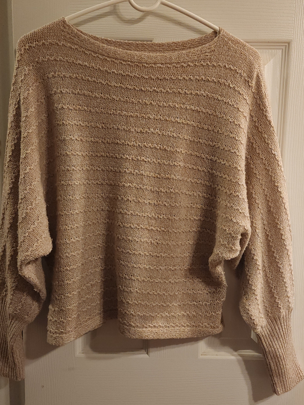 Light Tan/kacki Light Weight,  Textured Knit Women's Sweater Size Medium
